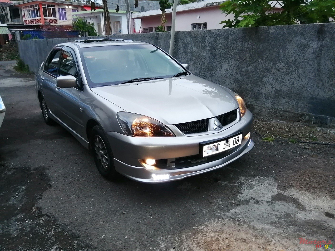 2008' Mitsubishi Lancer photo #7