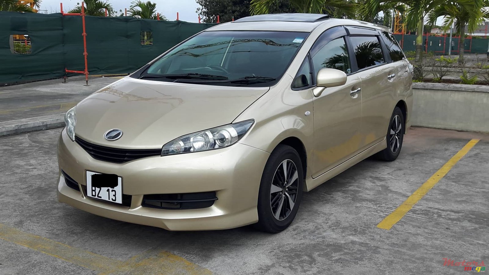 2013' Toyota Fielder WISH S SPORT 8 SEATS photo #1