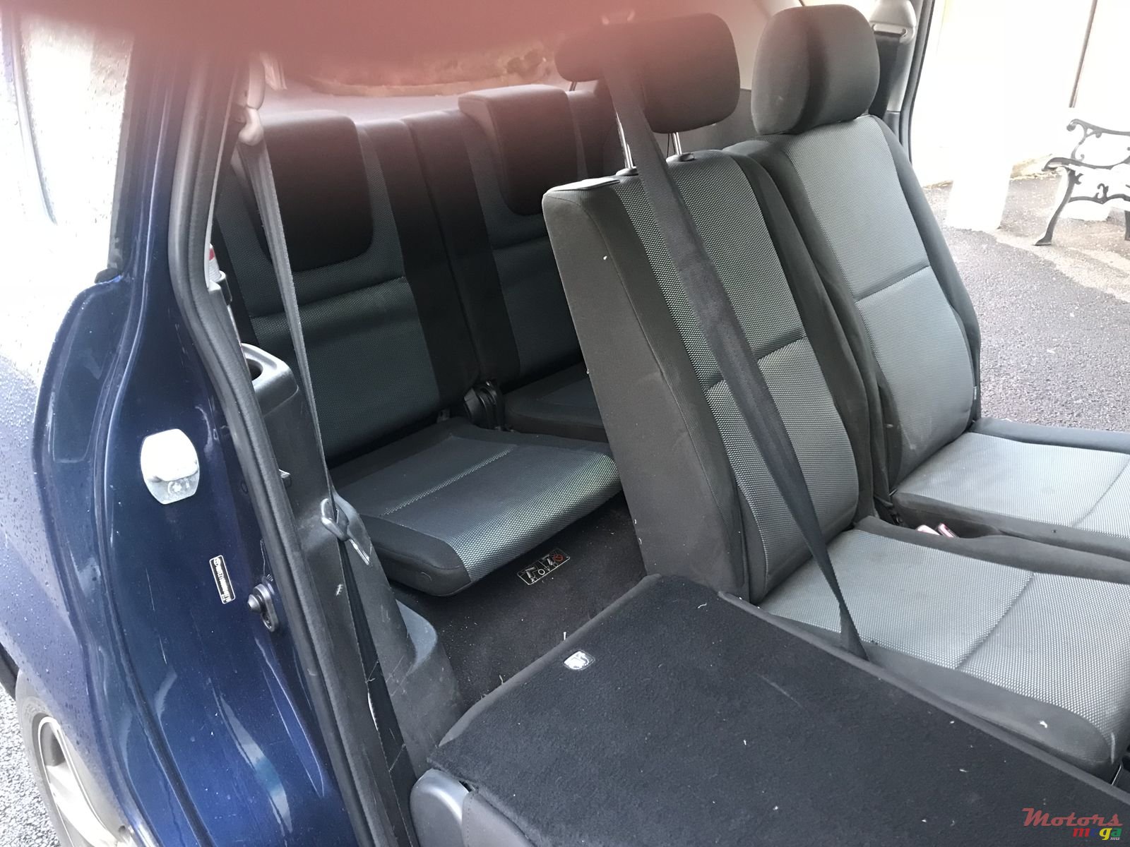 2009' Toyota Verso photo #6