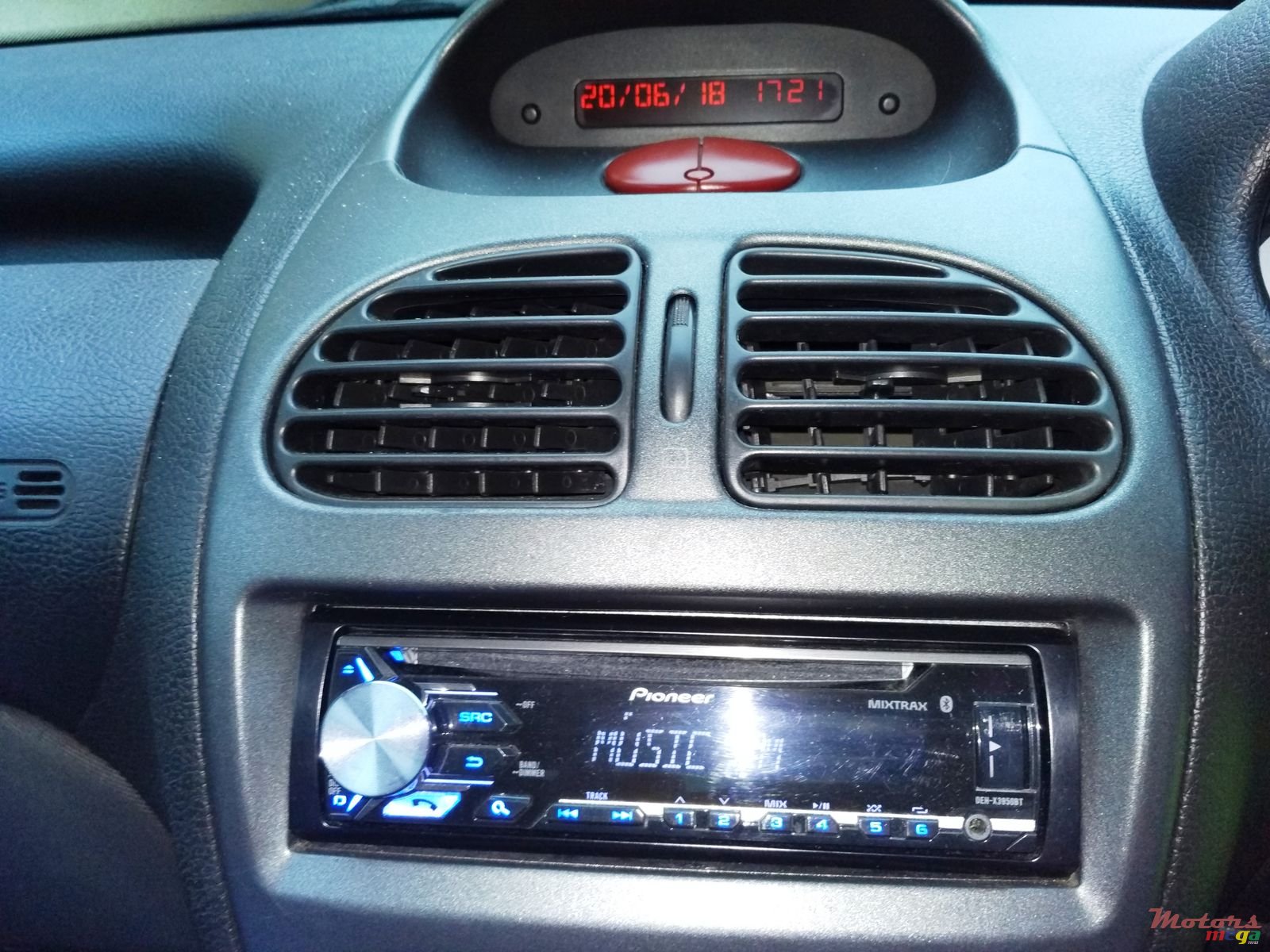 2008' Peugeot 206 photo #3