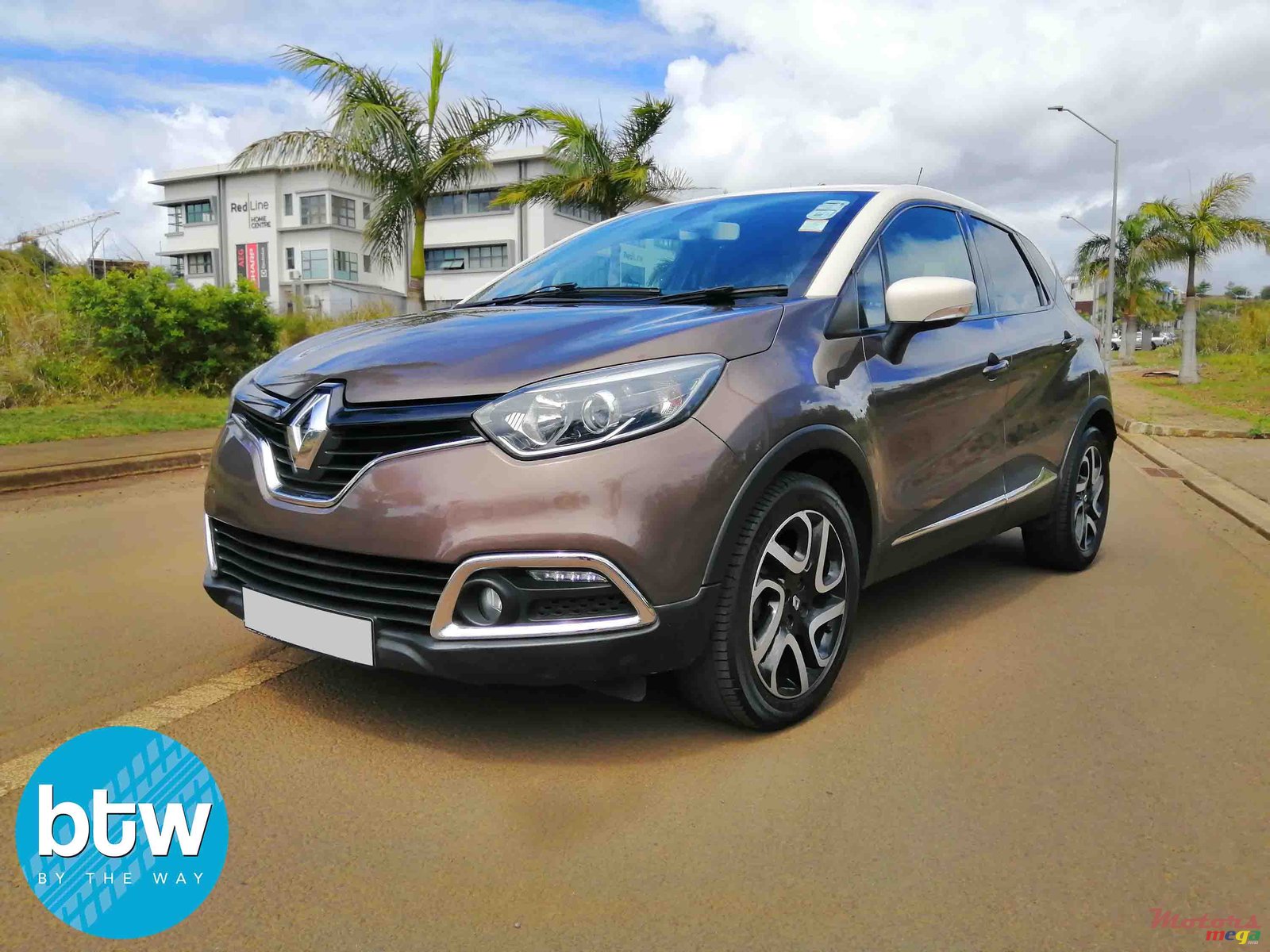 2014' Renault Captur photo #2