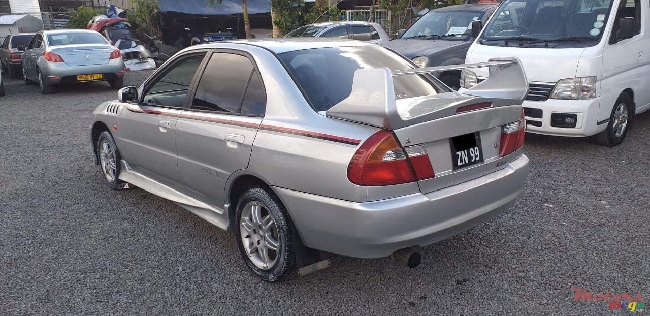 1999' Mitsubishi Lancer photo #1