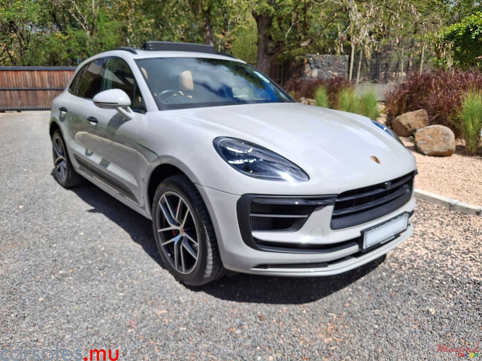 2024' Porsche Macan S 2.9 V6 photo #2