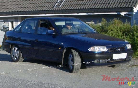 1994' Opel photo #1