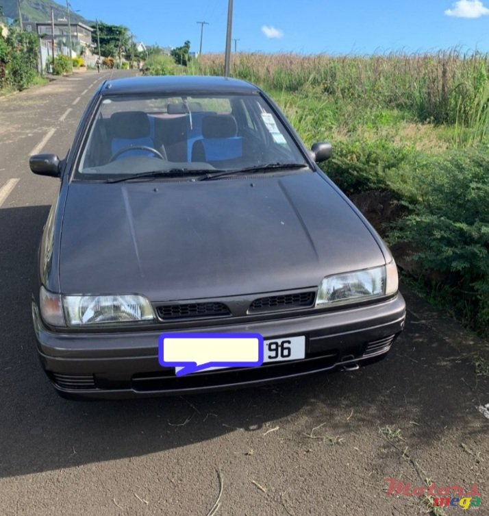 1996' Nissan Sentra photo #2