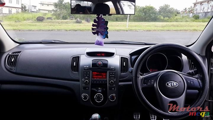 2012' Kia Cerato photo #5