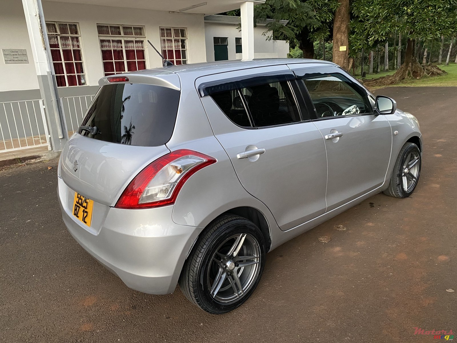 2012' Suzuki Swift Japan photo #5