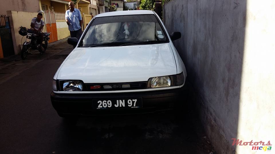1997' Nissan Sentra photo #6
