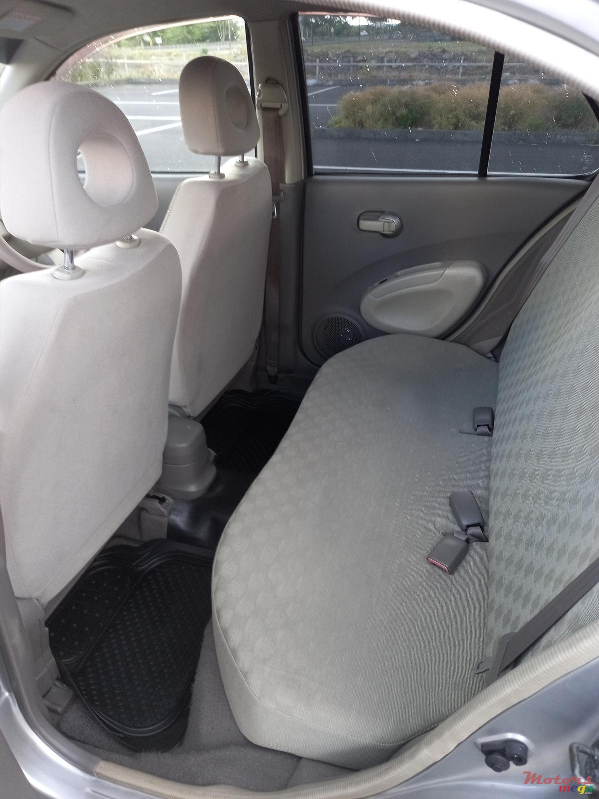 2002' Nissan March photo #6