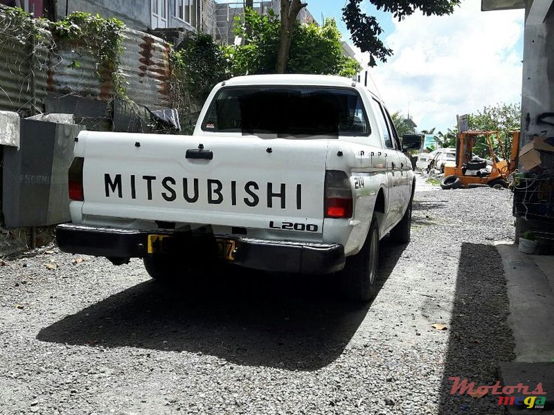 2007' Mitsubishi L 200 2x4 sale/exchange photo #2