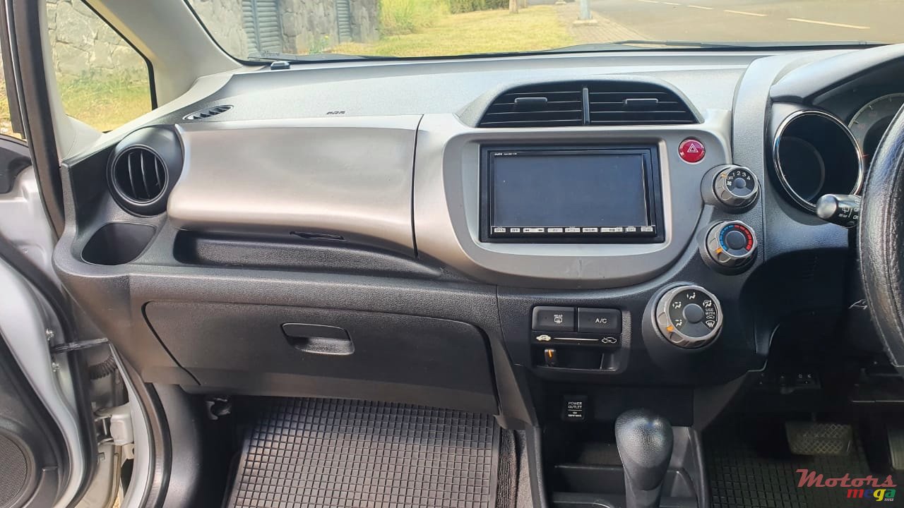 2012' Honda Fit photo #3