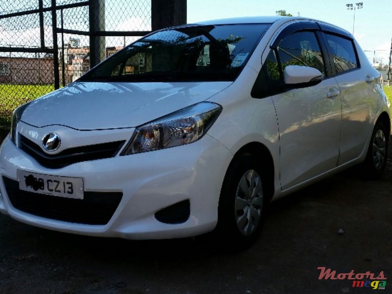 2013' Toyota Vitz photo #1