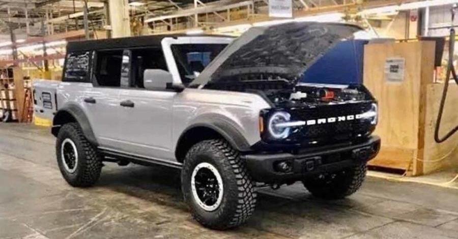 New Ford Bronco and Bronco Sport images leak on forum