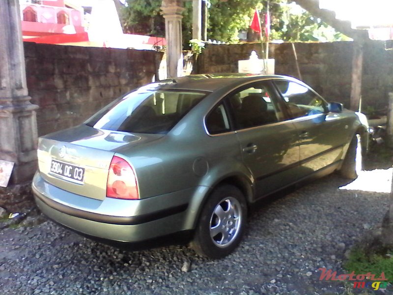 2003' Volkswagen Passat 1.9 TDI turbo photo #3