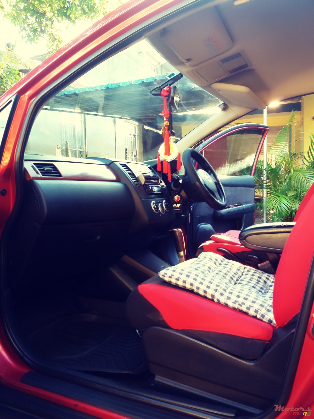 2006' Nissan Tiida photo #5