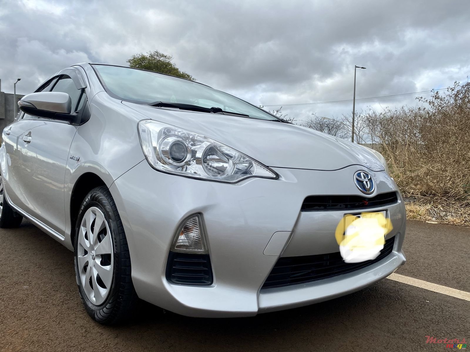 2013' Toyota Aqua photo #1