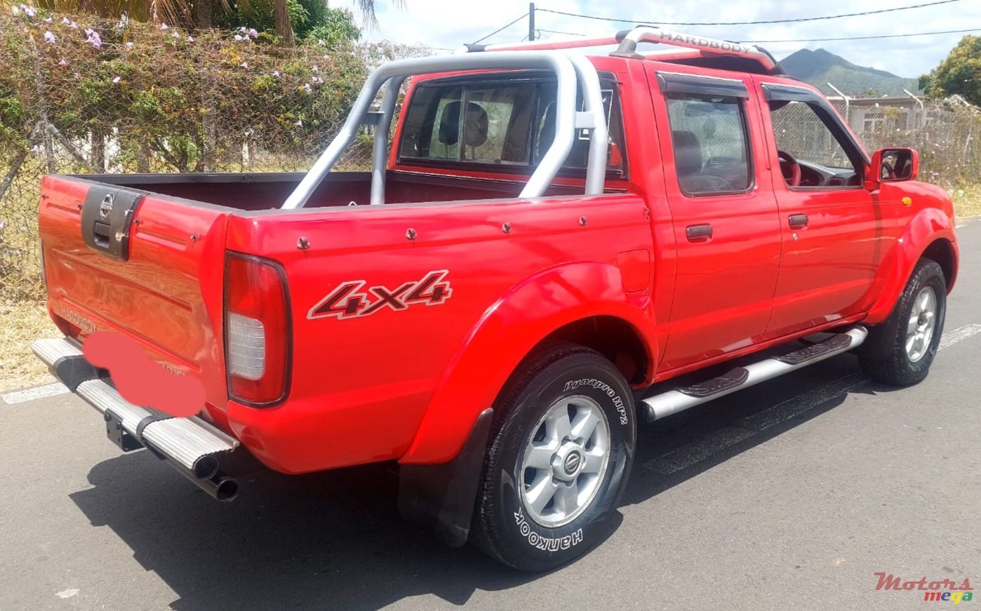 2005' Nissan photo #5