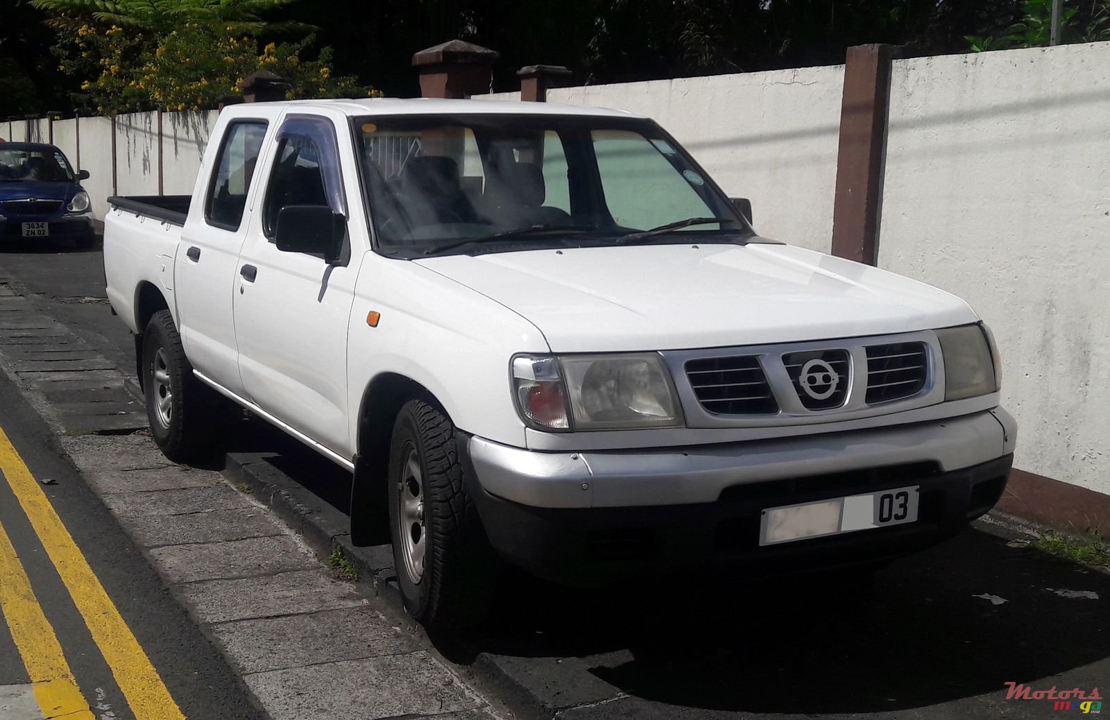 2003' Nissan Hardbody photo #1