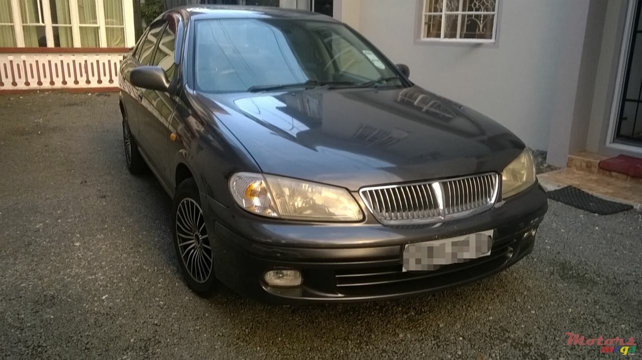 2000' Nissan Sunny sunroof-alloywheels-DVD screen photo #3
