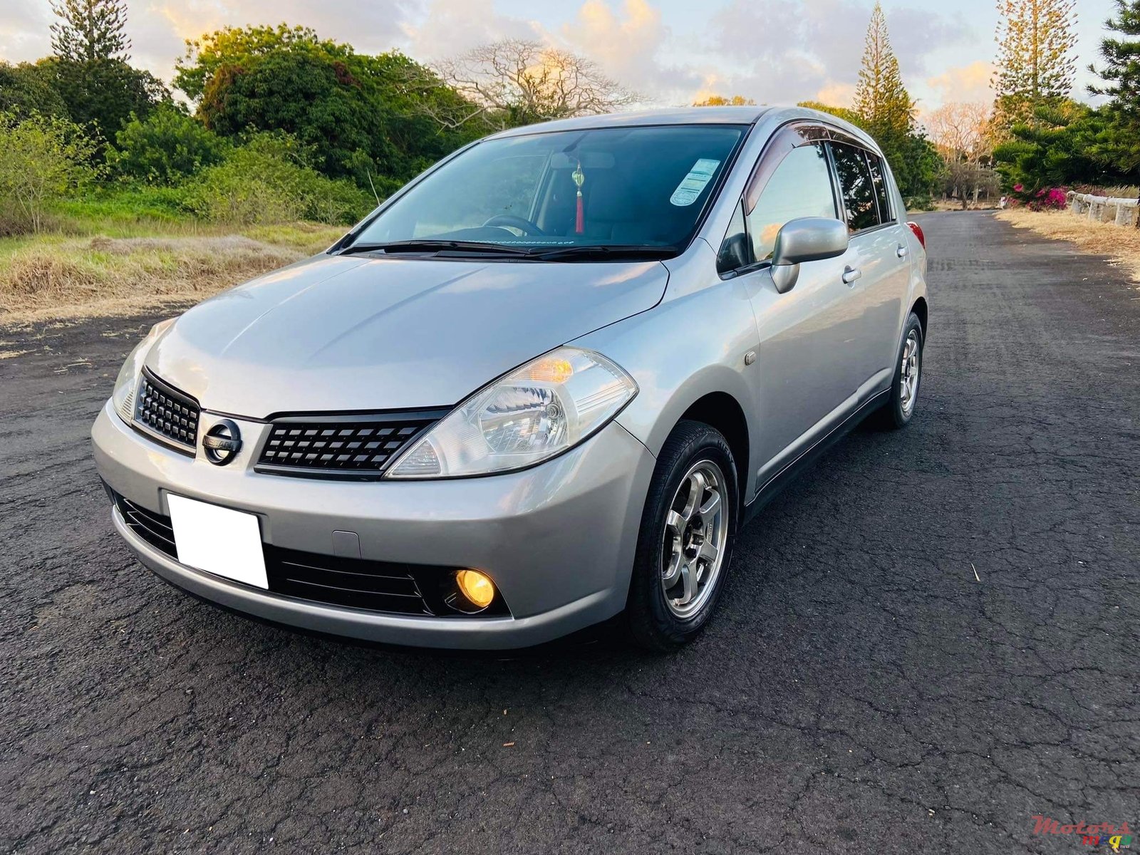 2006' Nissan Tiida photo #4