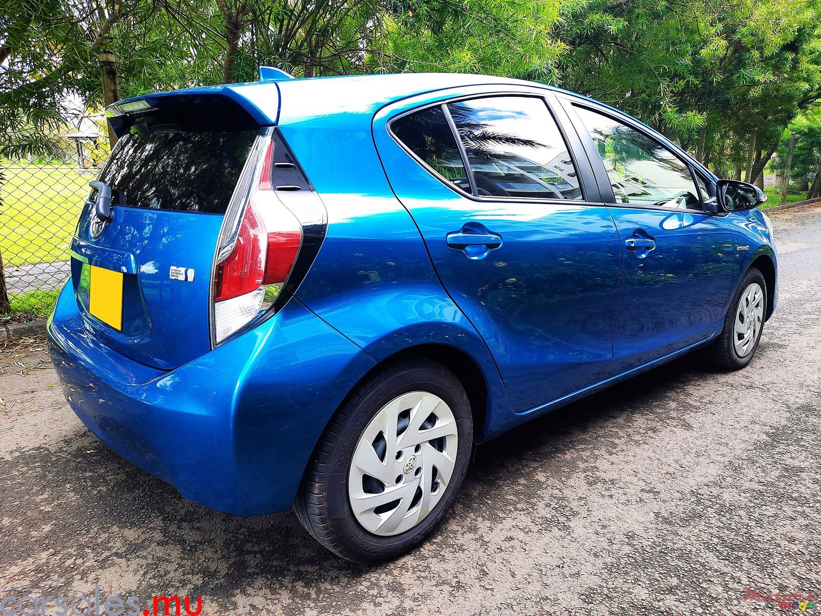 2016' Toyota Aqua 1.5 Hatchback photo #4