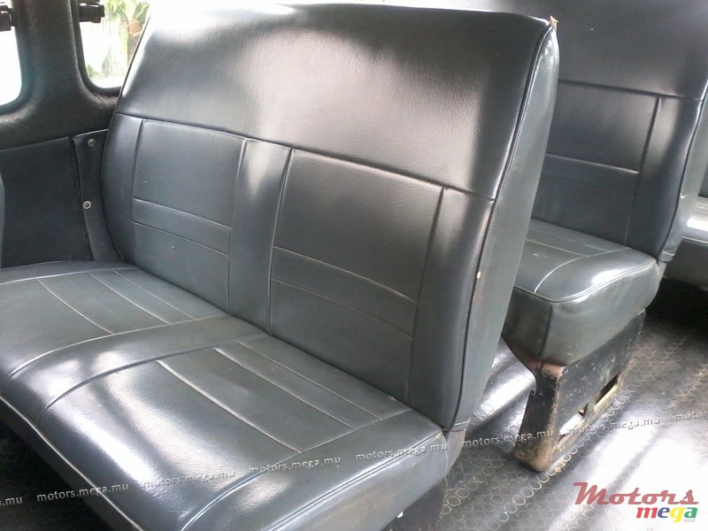 2004' Toyota photo #1