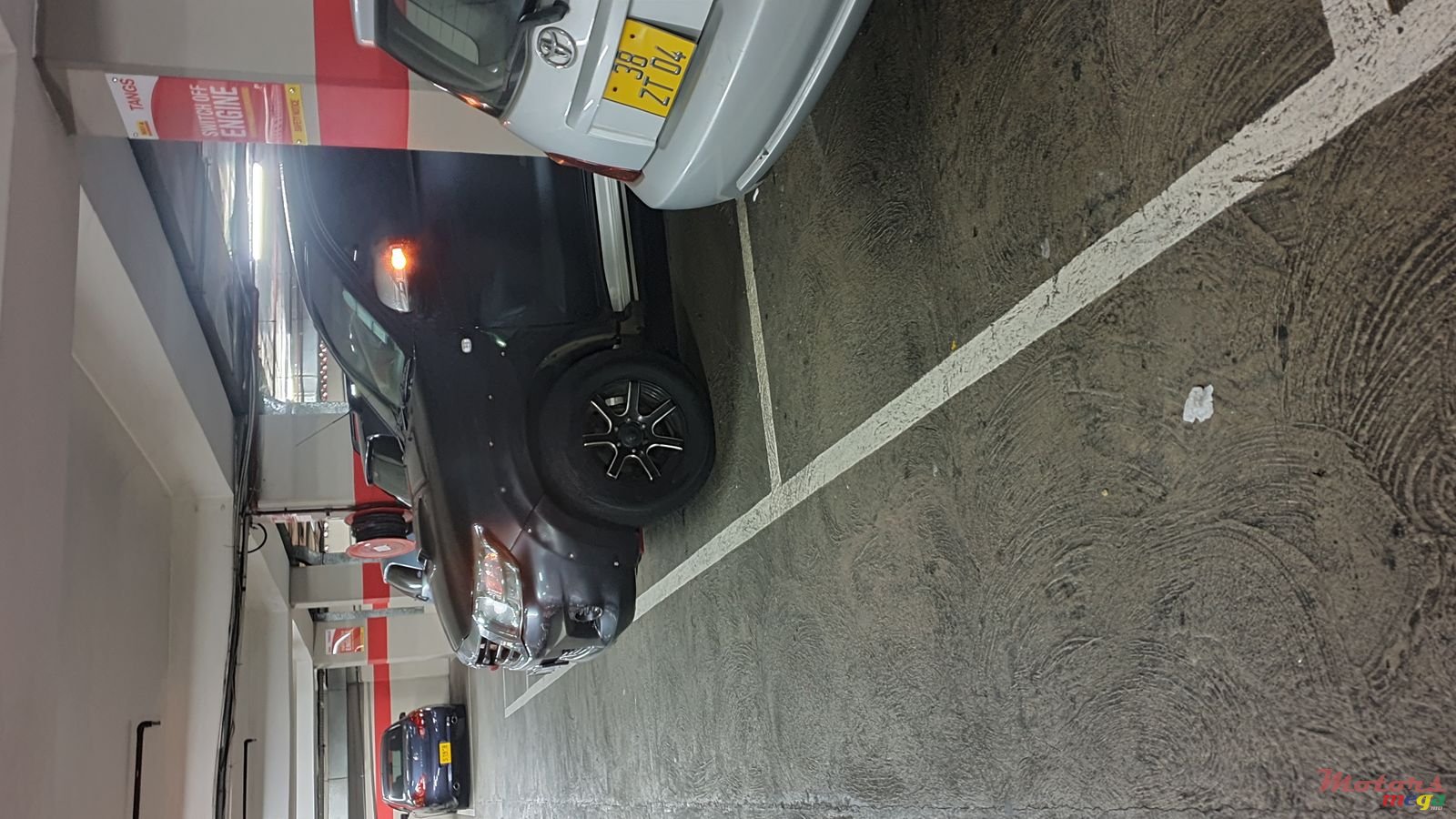 2011' Toyota Hilux photo #4