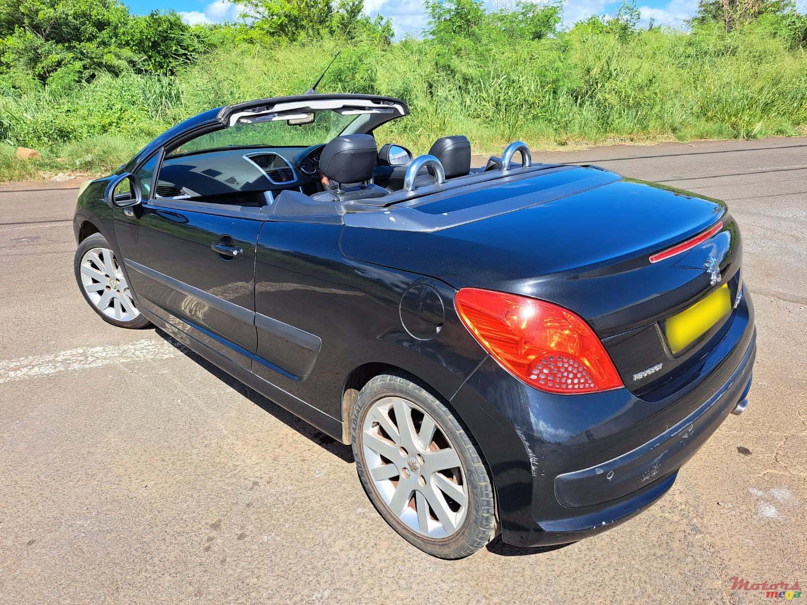 2010' Peugeot 207 photo #3