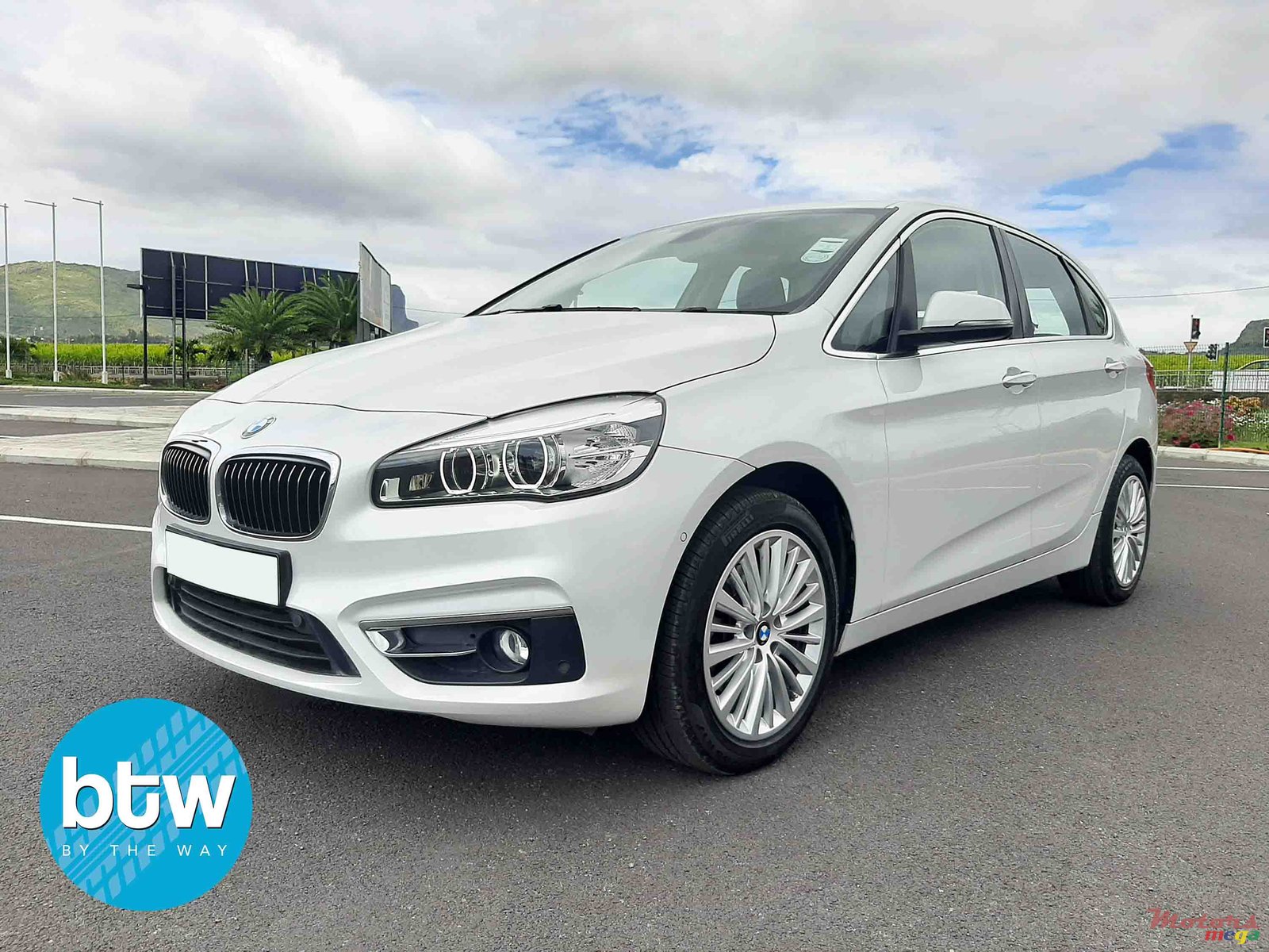 2015' BMW 2 Series photo #2