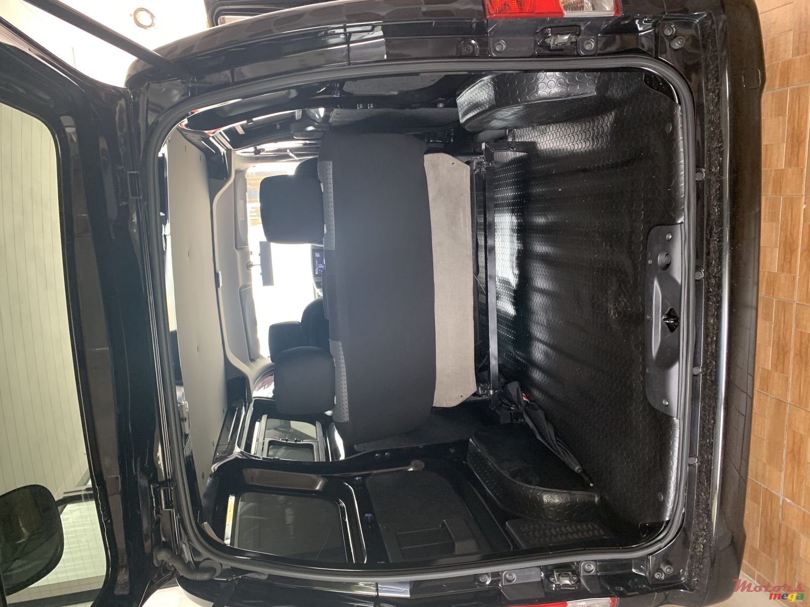 2015' Nissan NV photo #6