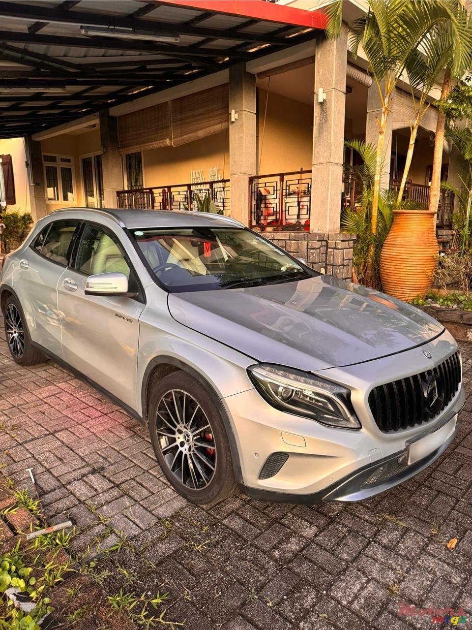 2015' Mercedes-Benz GLA 200 photo #1