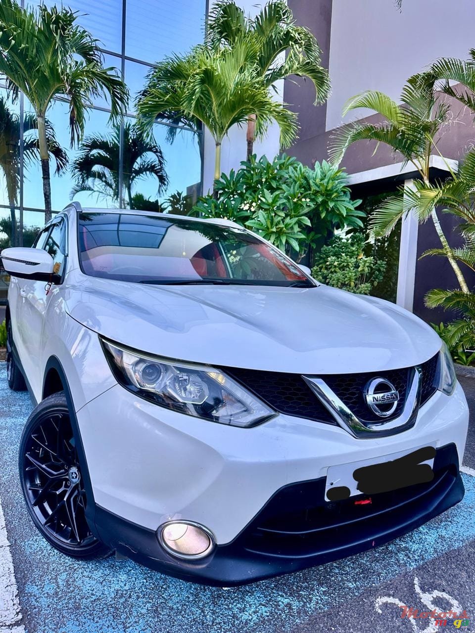 2015' Nissan Qashqai photo #2