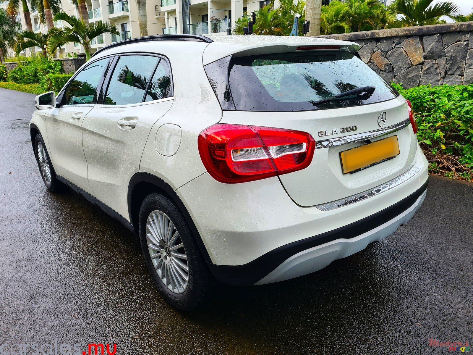 2017' Mercedes-Benz GLA 200 Style 1.6 photo #3