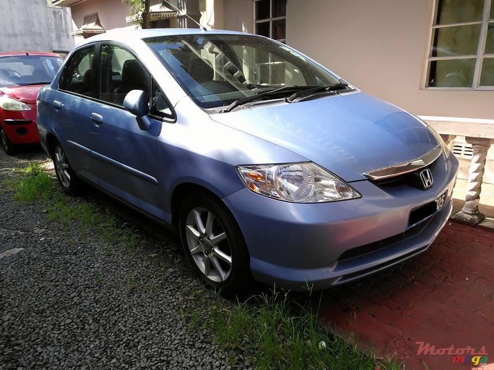 2005' Honda City photo #3