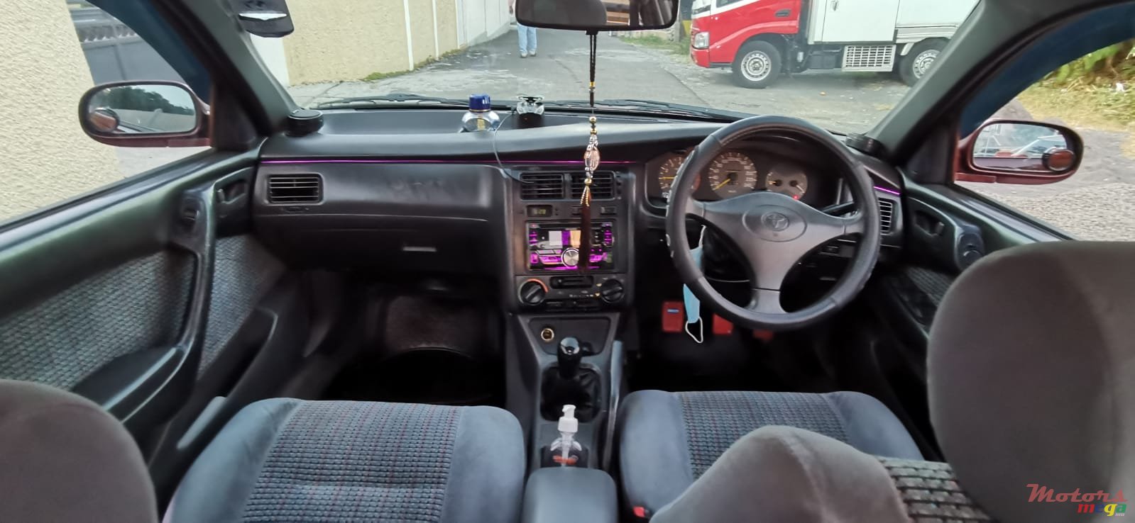 1995' Toyota Corona AT190 photo #3