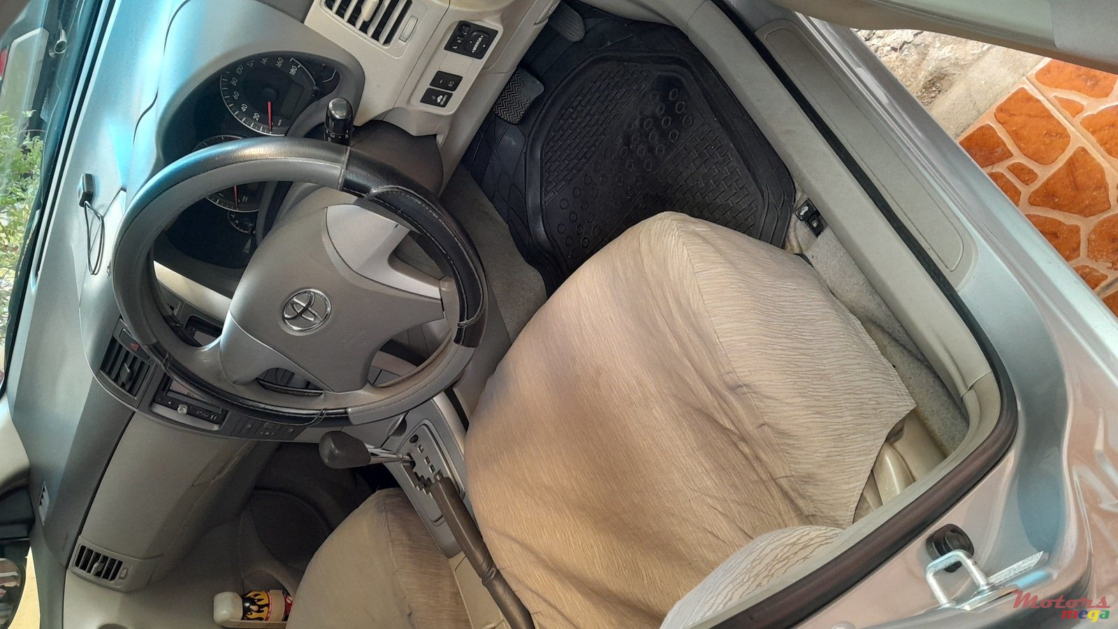 2012' Toyota Axio photo #6