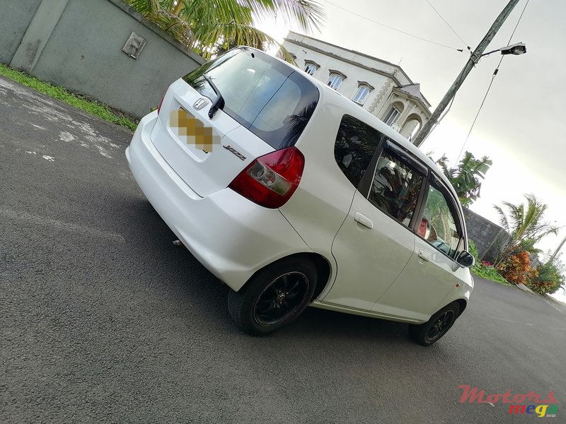 2006' Honda Jazz photo #4