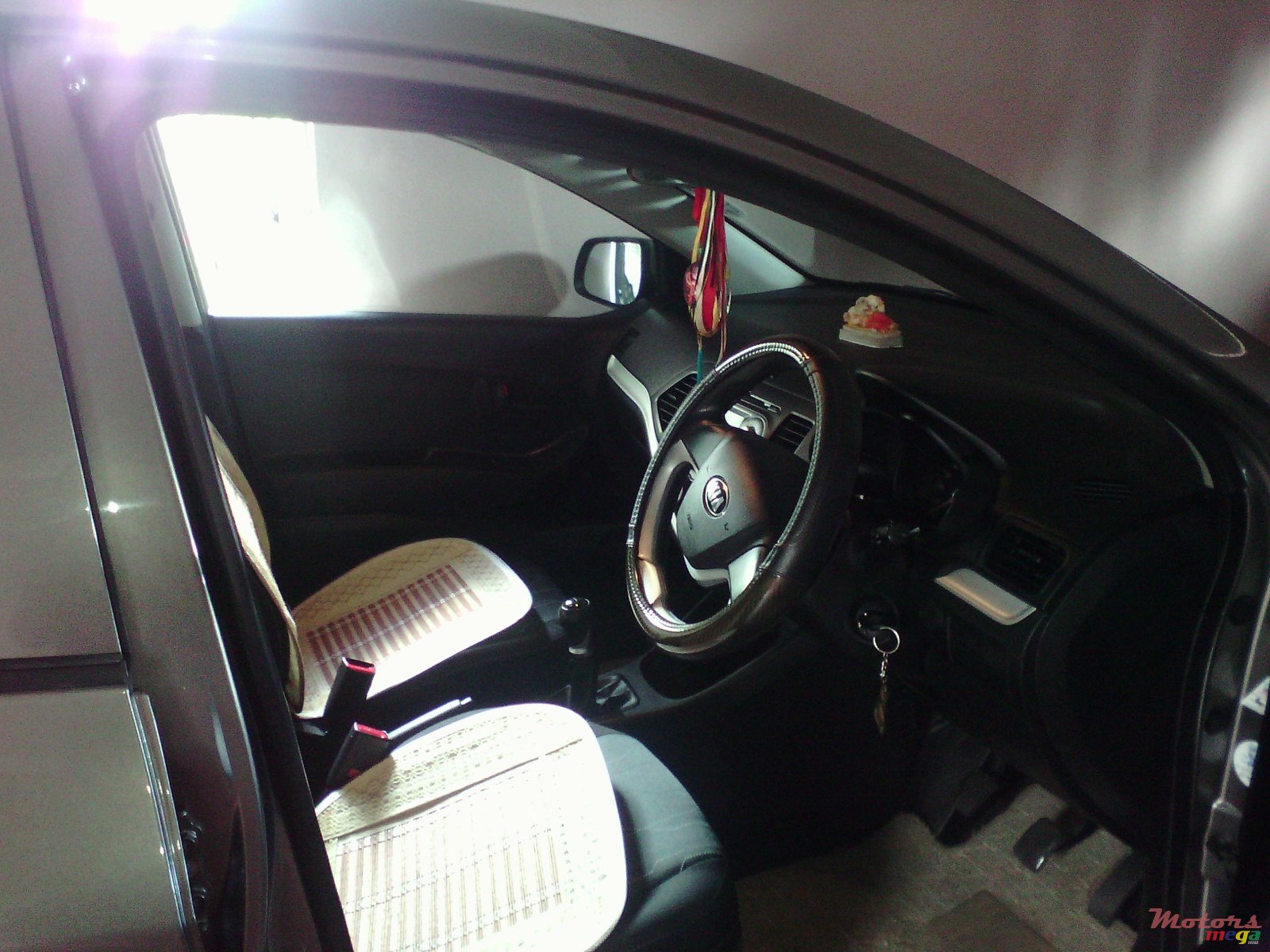 2012' Kia Picanto photo #3