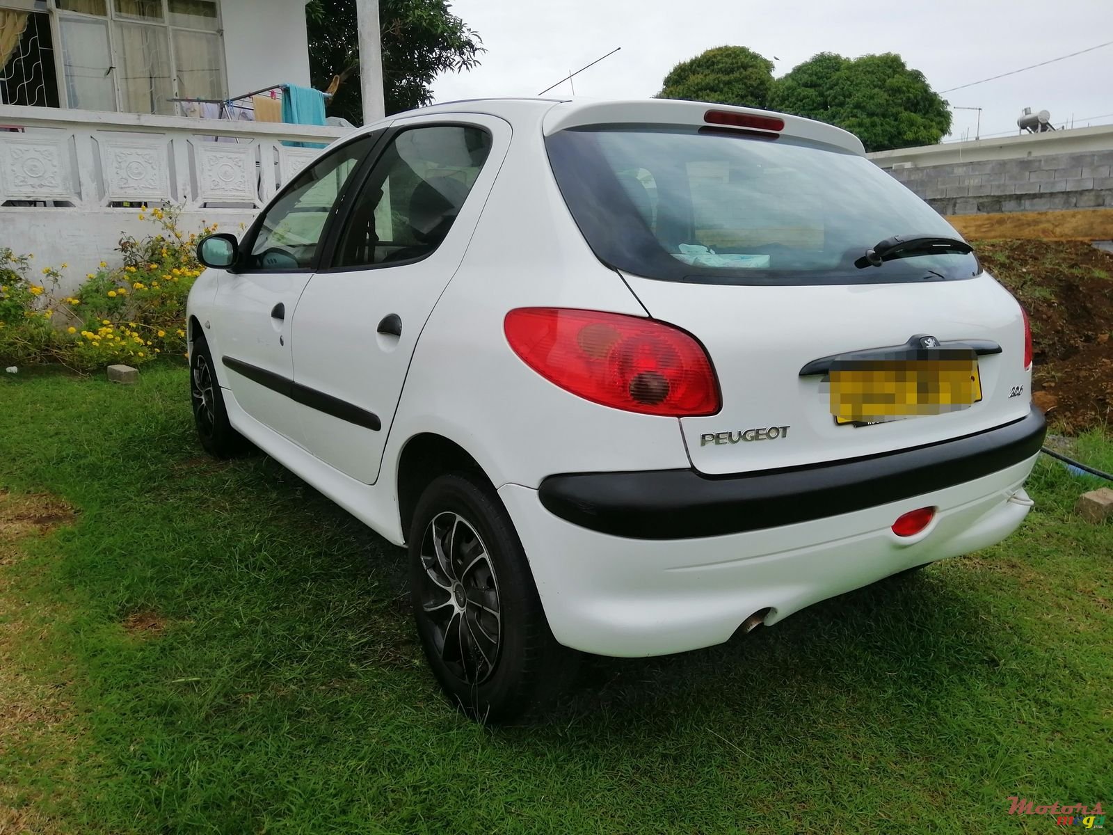 2001' Peugeot 206 photo #2