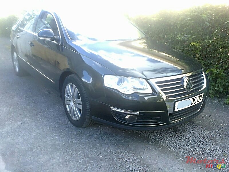 2007' Volkswagen Passat B6 TDI 2.O photo #1