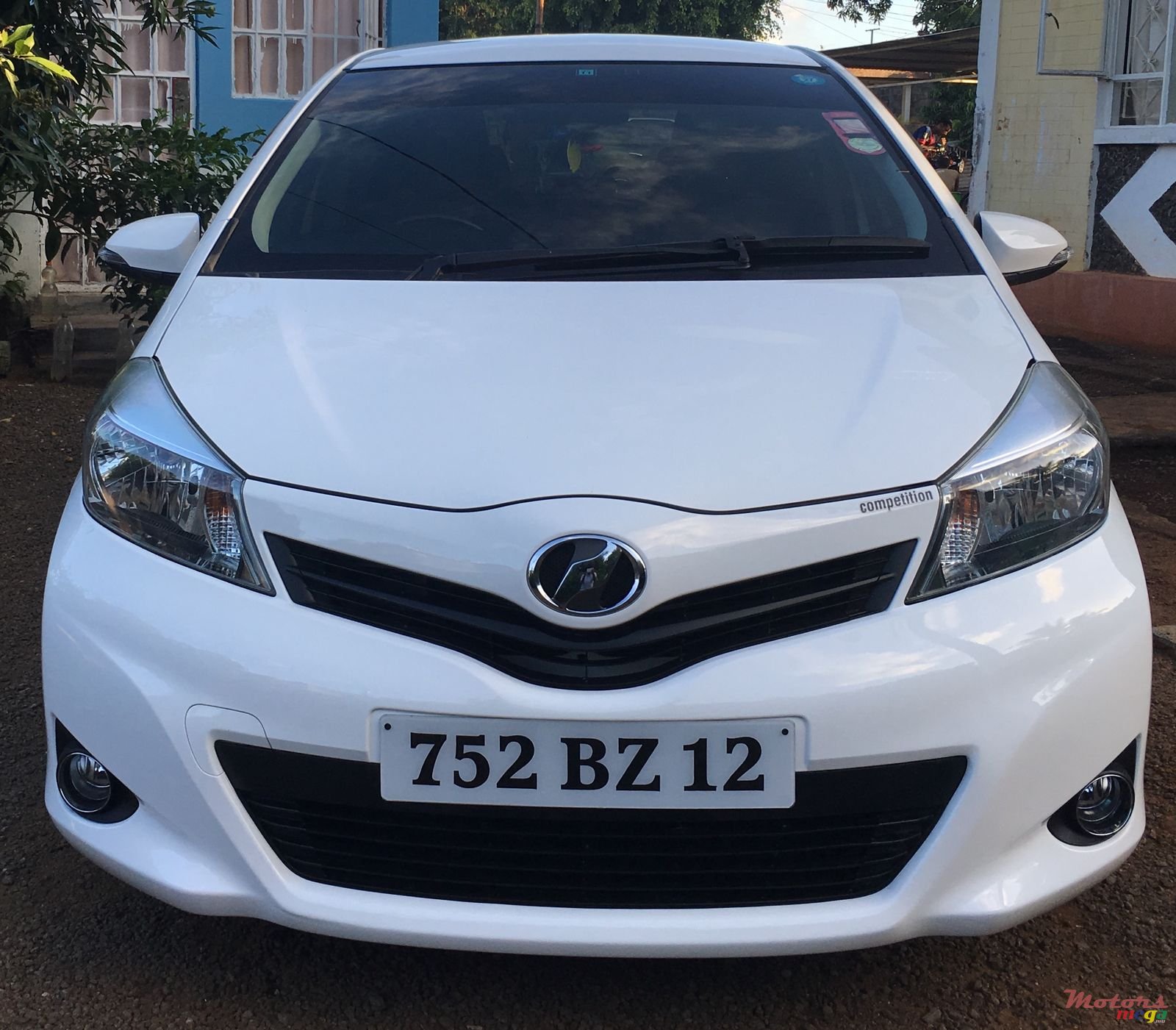 2012' Toyota Vitz photo #1