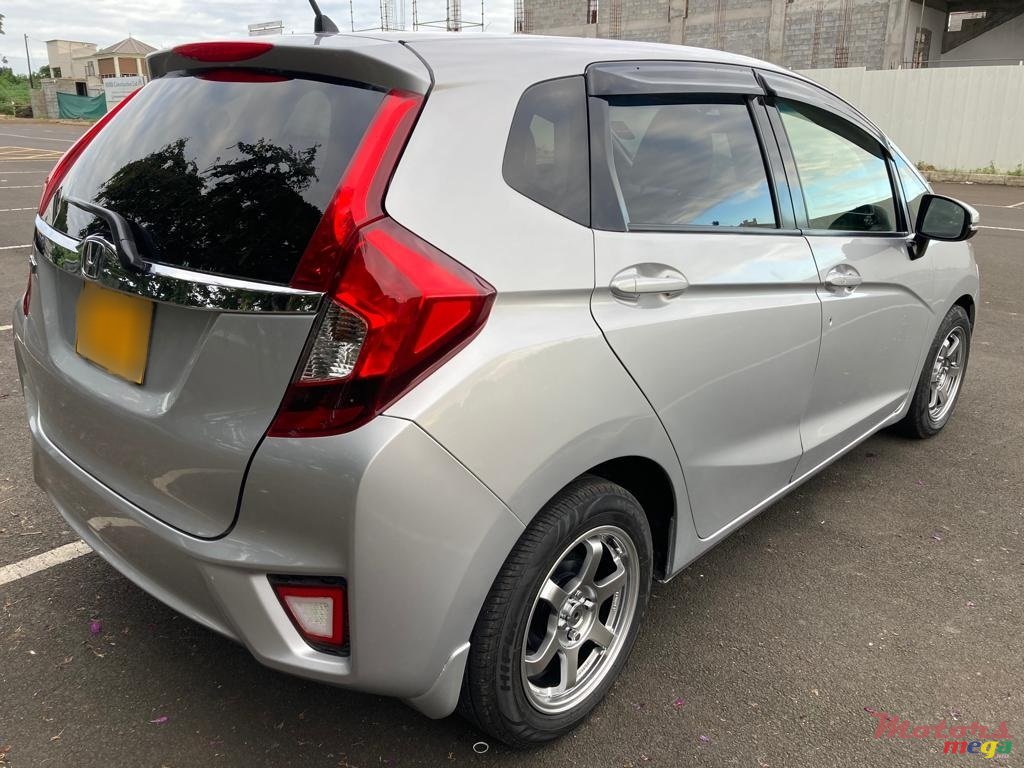 2017' Honda Fit photo #1