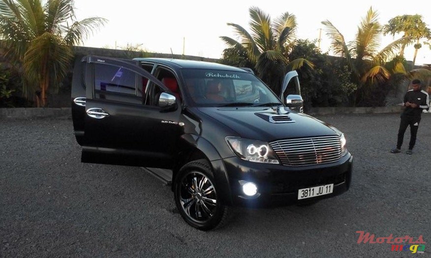 2011' Toyota Hilux Angel eyes jante 20 pouce photo #1