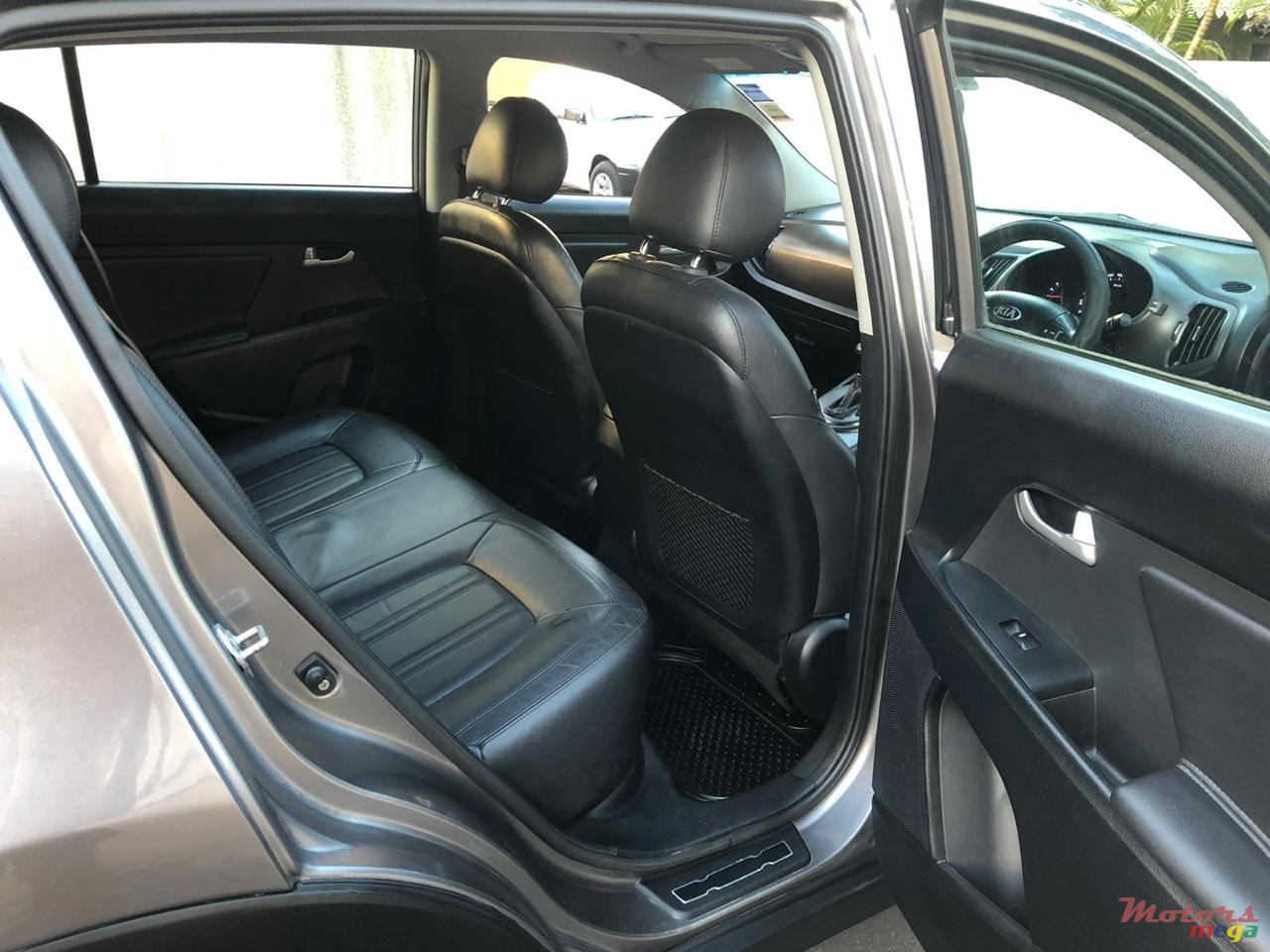 2012' Kia Sportage photo #5