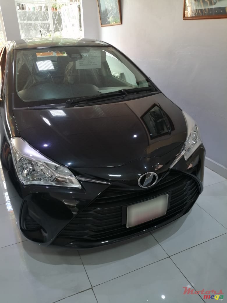 2018' Toyota Vitz photo #1