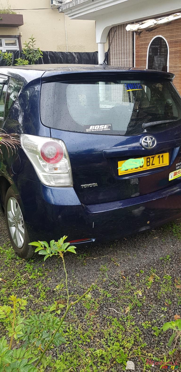 2011' Toyota photo #2