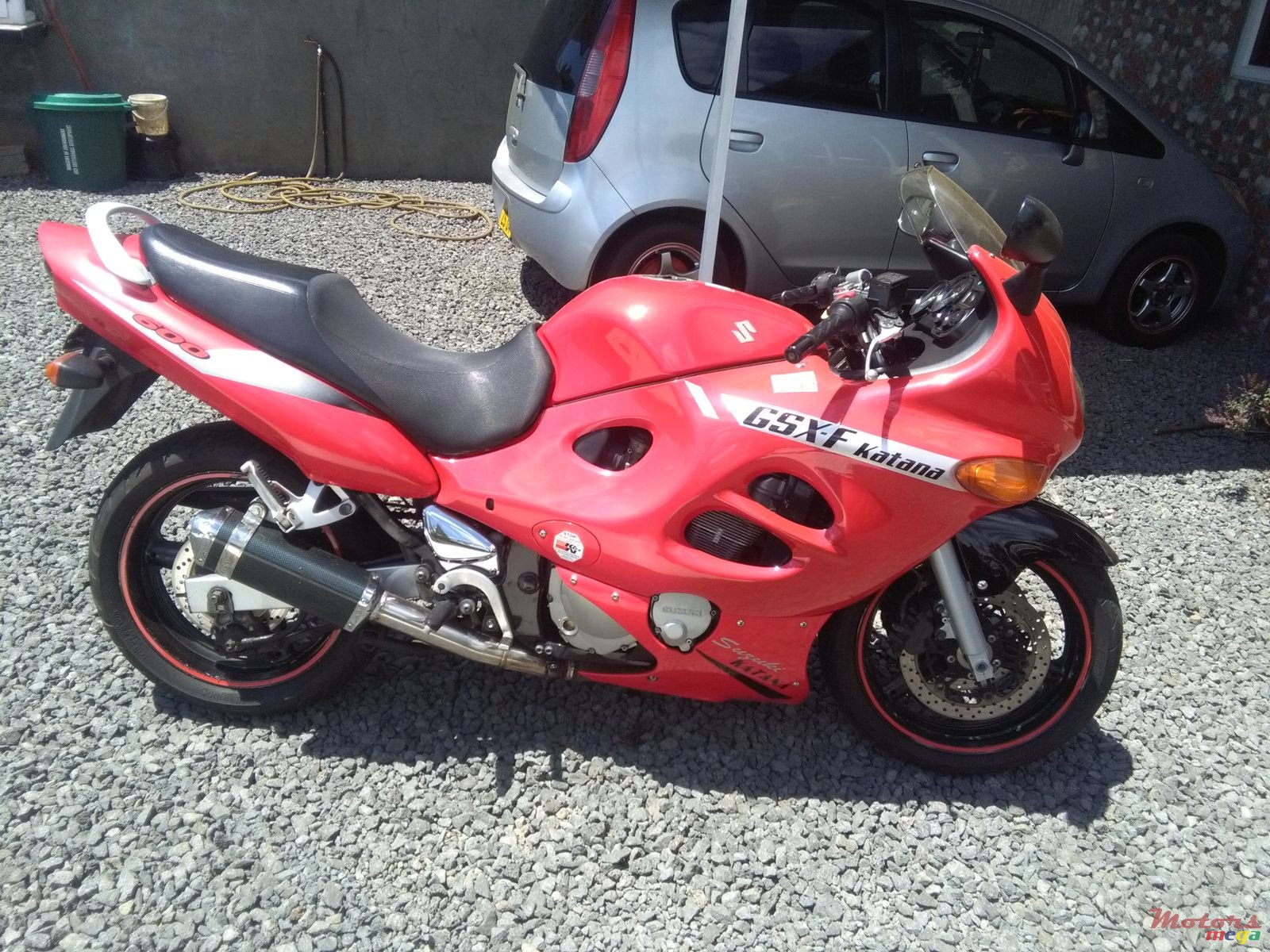 2005' Suzuki photo #1