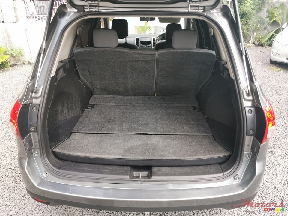 2012' Nissan Wingroad photo #6