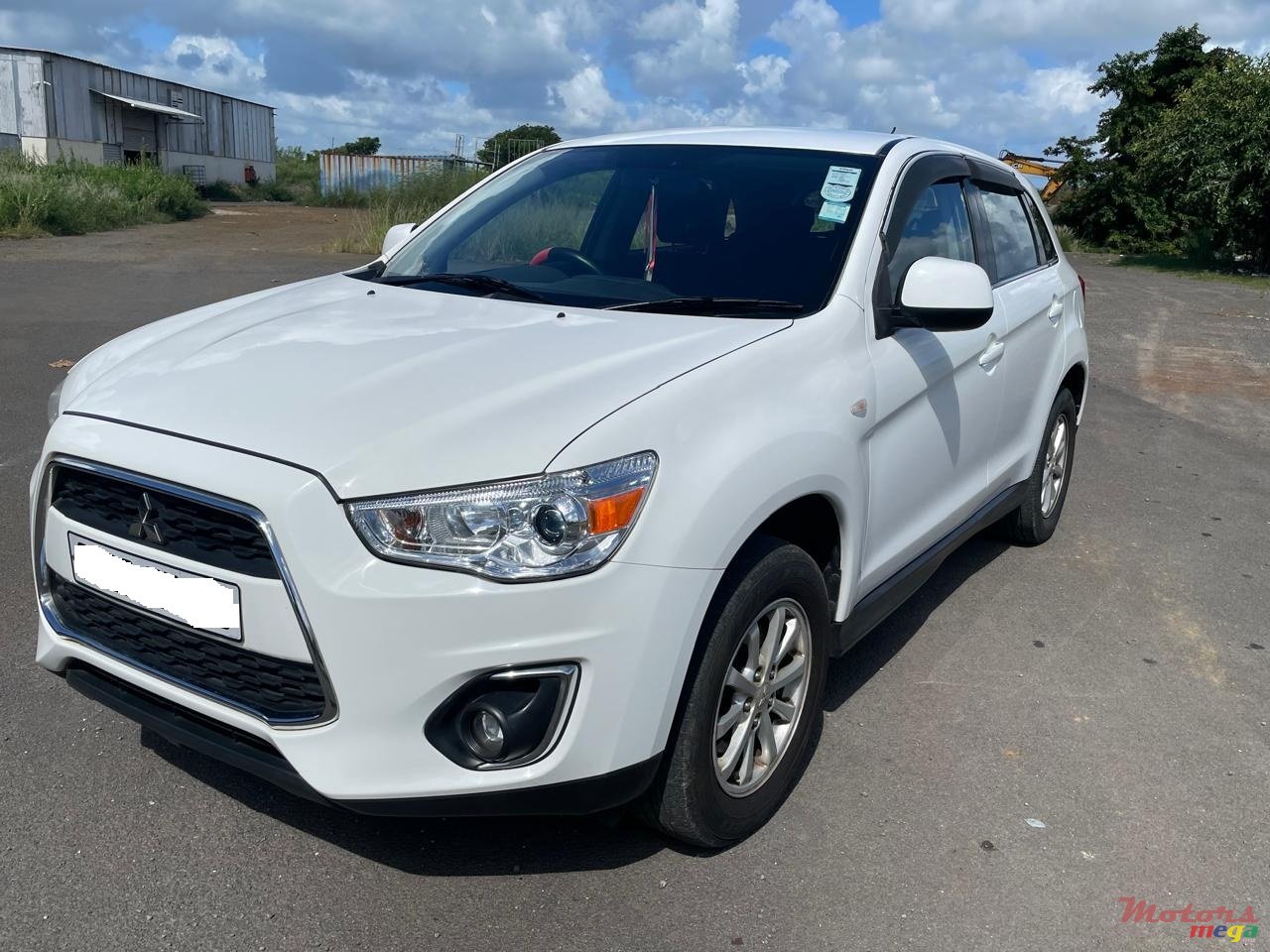 2015' Mitsubishi ASX photo #5