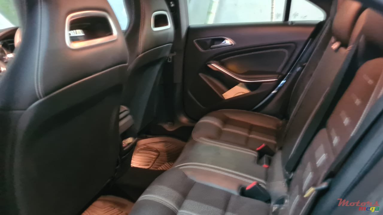 2018' Mercedes-Benz CLA 200 photo #5